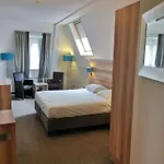 Western Baars 4*