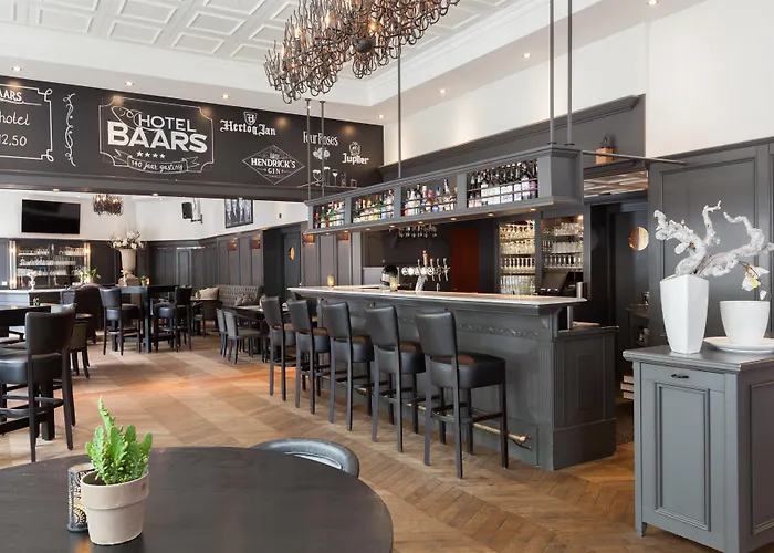 Western Baars فندق