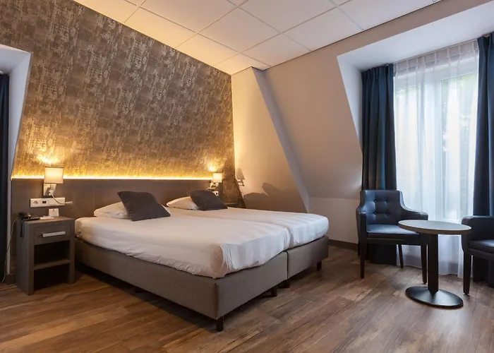 Western Baars Hotell 4*